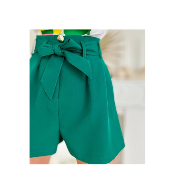 Къси панталонки с висока талия и колан/ зелено