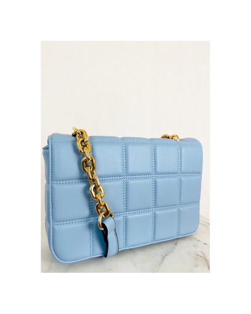 Дамска чанта в светло син цвят, капитонирана
