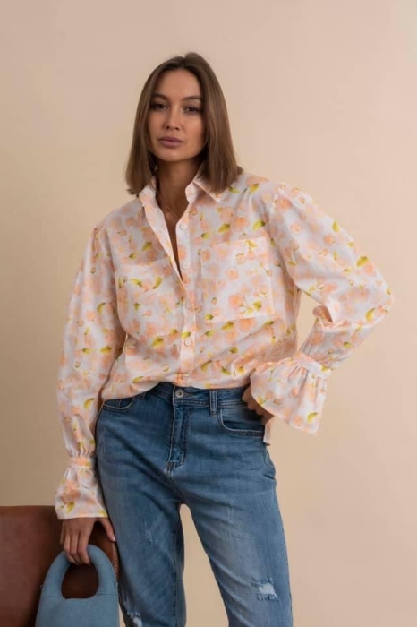 Дамска памучна риза в свежи цветове