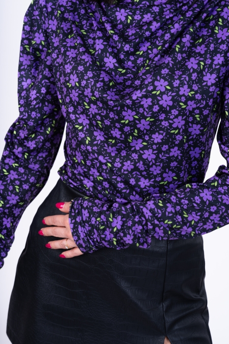 Дамска блуза "BELLA"/ черна с лилави цветчета